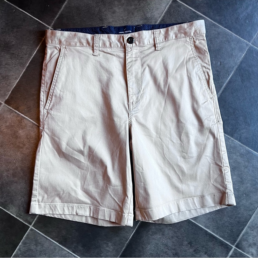 Daniel Hechter Men 32 Khaki Flat Front Stretch Casual Chino Shorts EUC